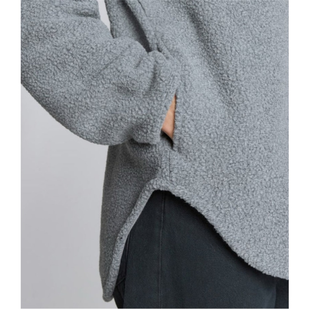 Everlane The Renew Charcoal Fleece - Picture 4 of 6